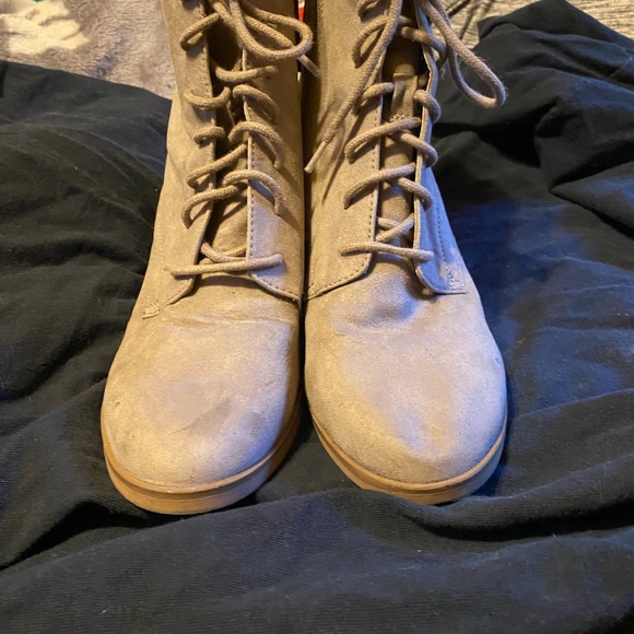 High heel boots - Picture 3 of 3